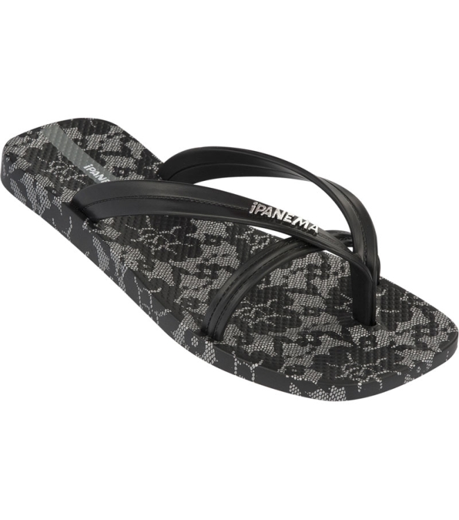 Ipanema Ipanema Kirey Premium II Kids slippers 22042 black/silv IP 80850 22042 BLACK/SILV Ipanema slippers IP 80850 licht grijs bij Leerentveldvrijetijd.nl