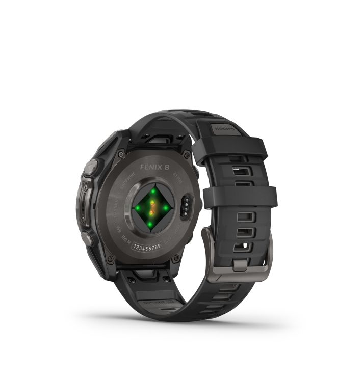 Garmin Garmin fenix 8 47 mm, AMOLED Sapphire Carbon grey DLC-tit zwarte/pebble grey siliconen band 010-02904-21 zwarte/pebble grey siliconen band Garmin orientatie 010-02904-21 licht grijs bij Leerentveldvrijetijd.nl