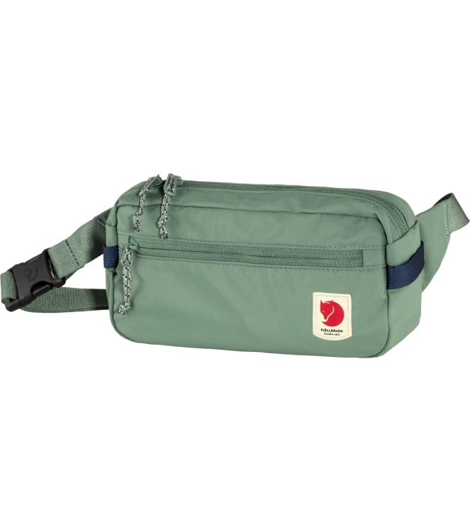 Fjällräven Fjällräven High Coast Hip Pack 614_patina green F23223 614_Patina Green Fjällräven tassen F23223 blauw bij Leerentveldvrijetijd.nl