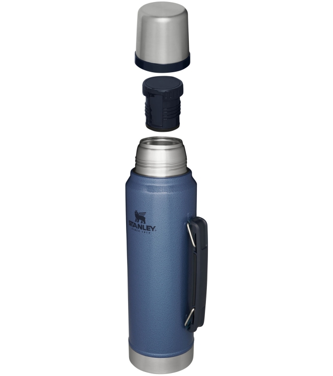 Stanley Stanley The Legendary Classic Bottle 1.0L / 1.1QT hammertone lake 10-08266-058 Hammertone Lake Stanley koken 10-08266-058 antraciet bij Leerentveldvrijetijd.nl